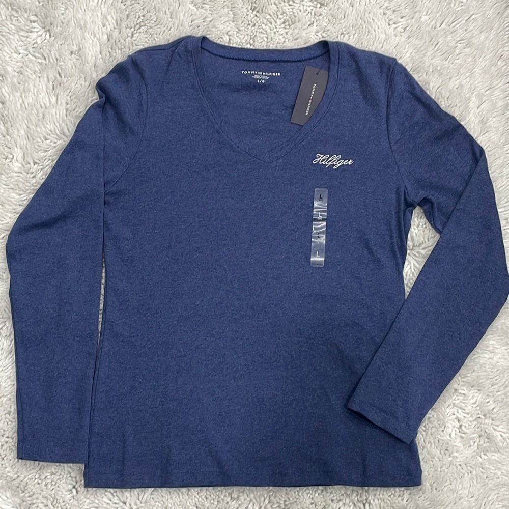 NWT Tommy Hilfiger V-Neck Blue T-Shirt- Size L - Picture 2 of 8